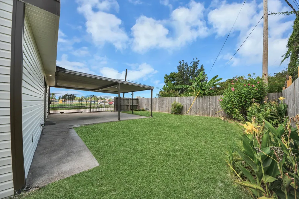 2212 Raspberry Lane Pasadena, TX 77502