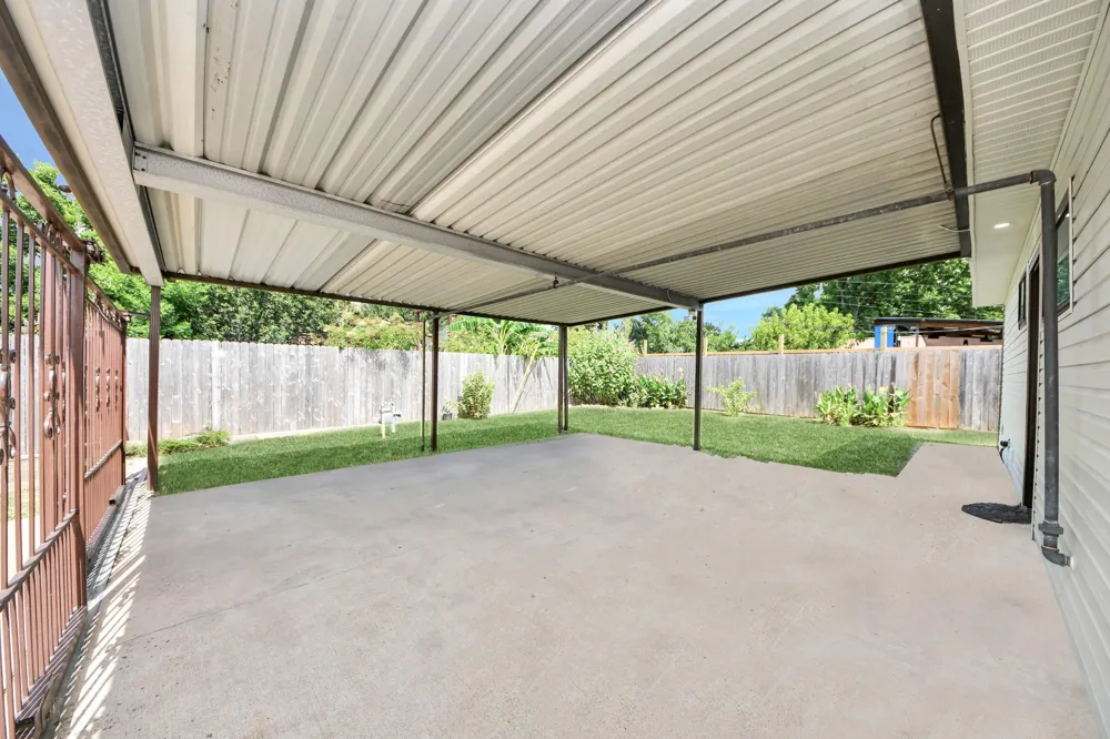 2212 Raspberry Lane Pasadena, TX 77502