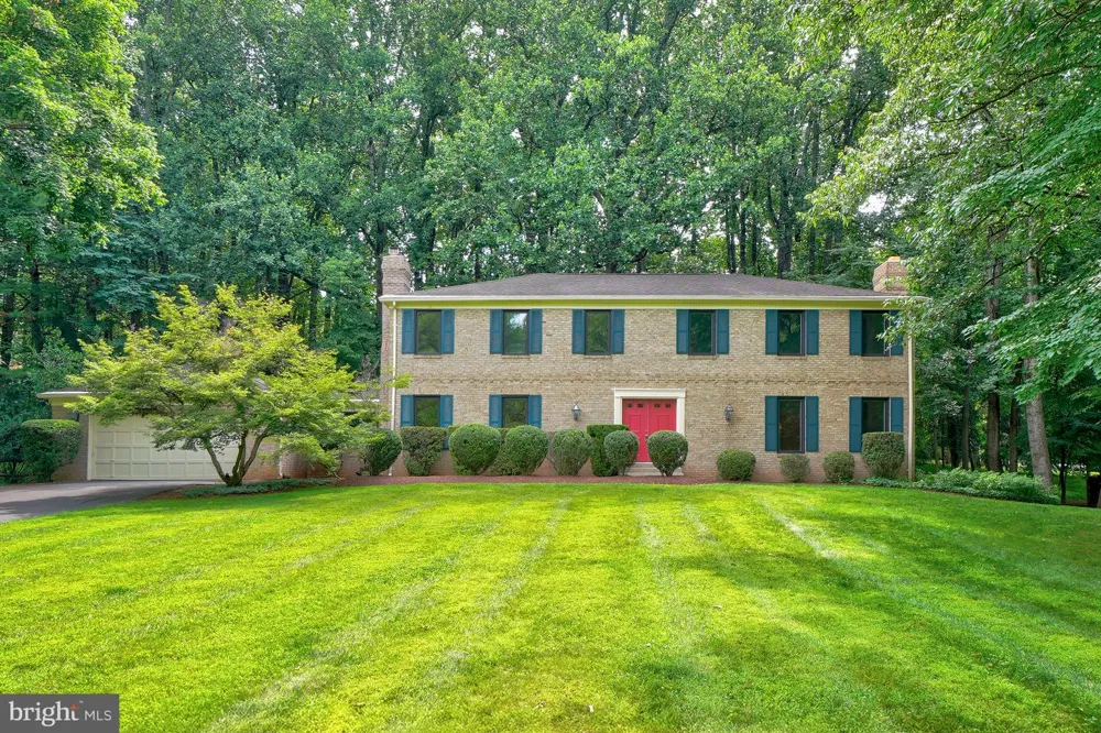 11701 BEEKMAN PLACE Potomac, MD 20854
