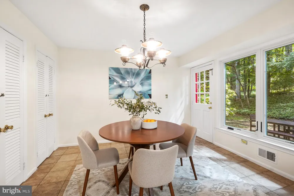 11701 BEEKMAN PLACE Potomac, MD 20854