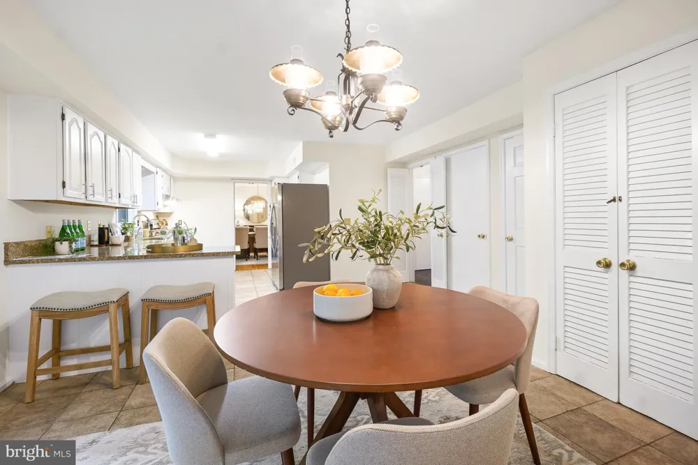 11701 BEEKMAN PLACE Potomac, MD 20854