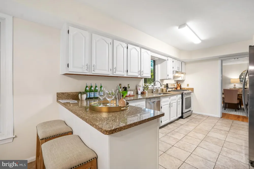 11701 BEEKMAN PLACE Potomac, MD 20854