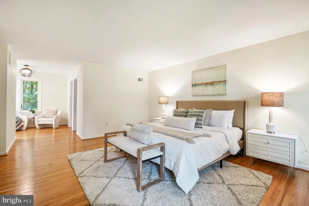 11701 BEEKMAN PLACE Potomac, MD 20854
