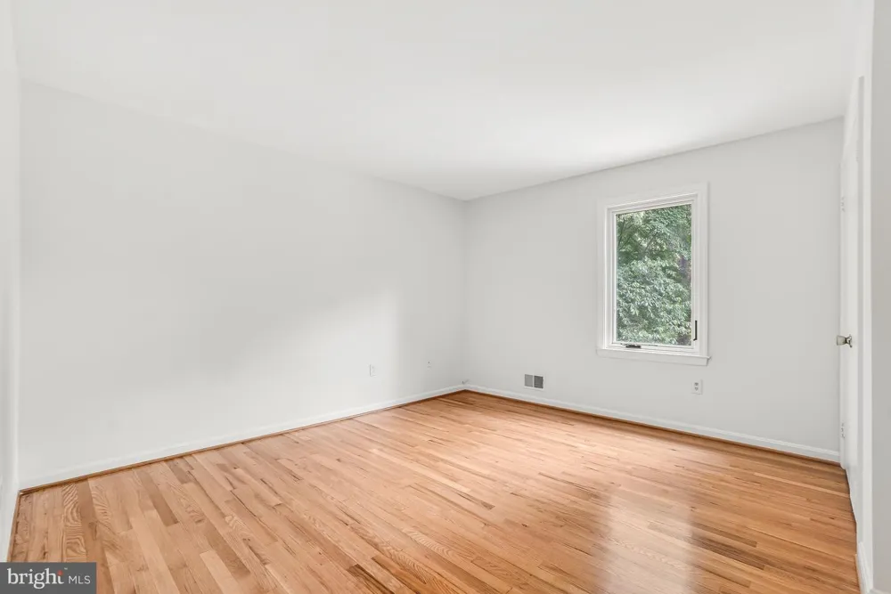 11701 BEEKMAN PLACE Potomac, MD 20854