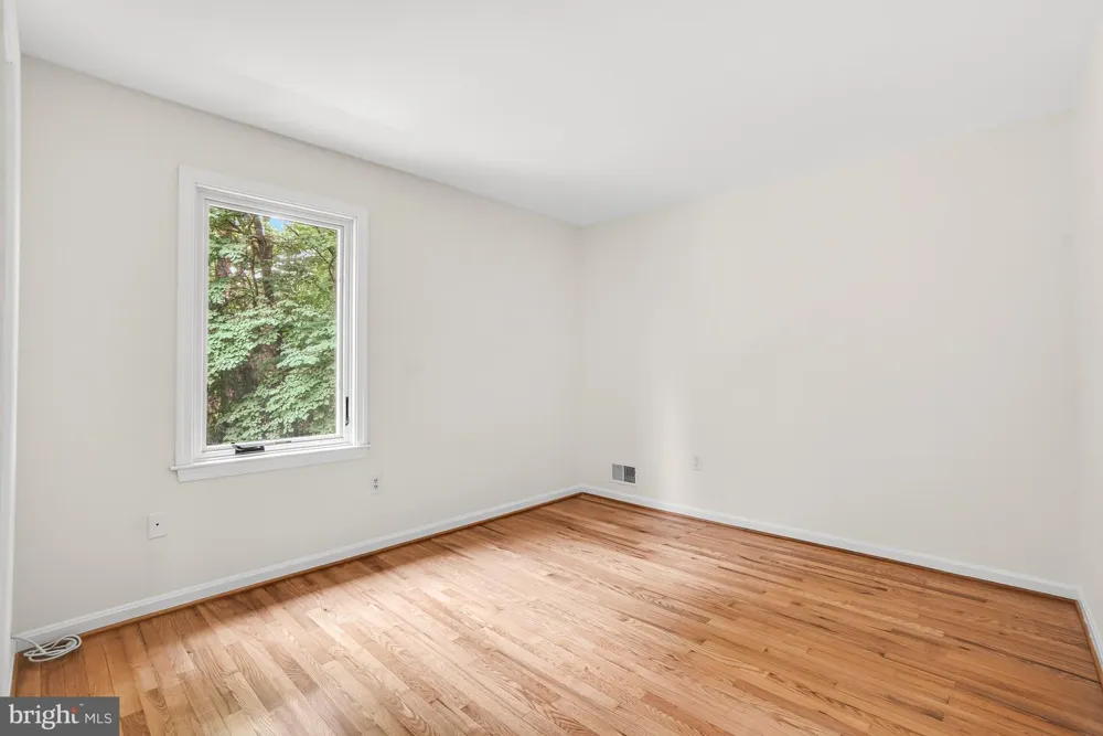 11701 BEEKMAN PLACE Potomac, MD 20854