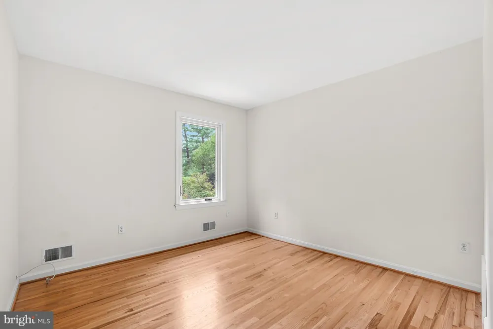 11701 BEEKMAN PLACE Potomac, MD 20854