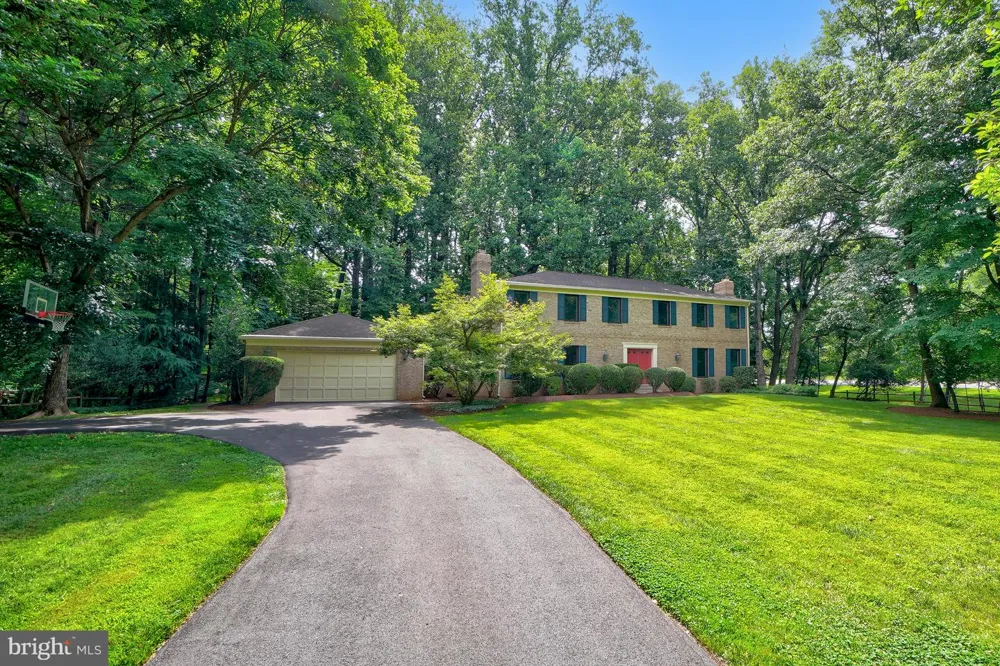 11701 BEEKMAN PLACE Potomac, MD 20854