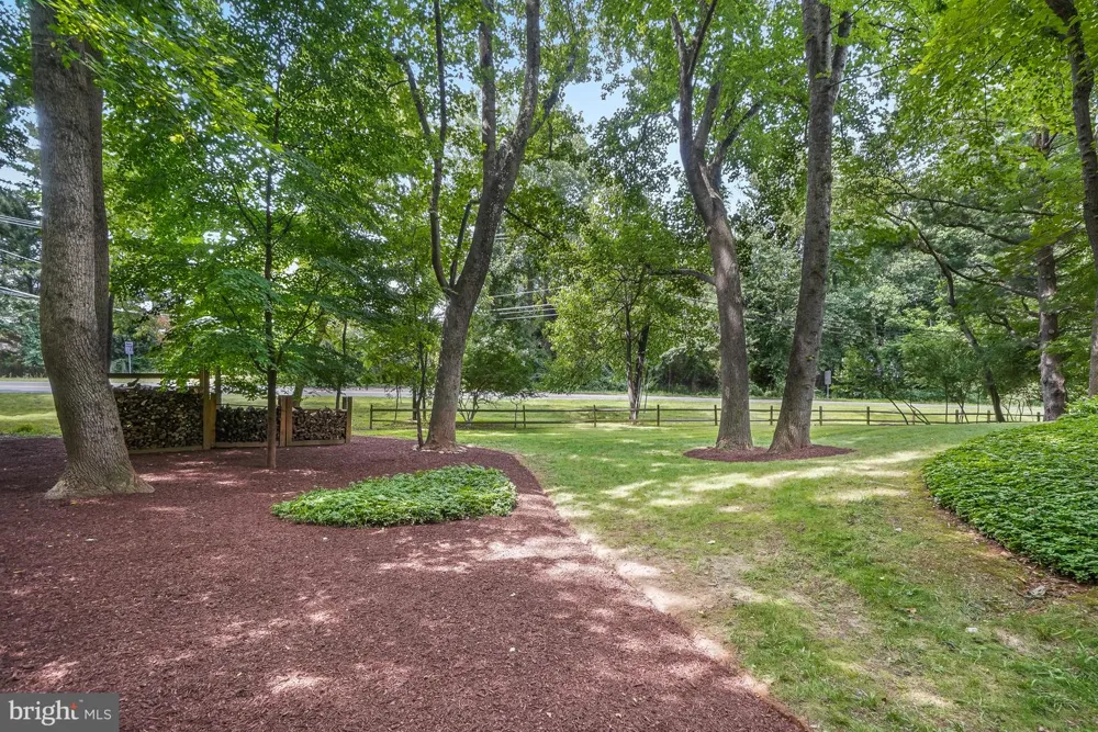 11701 BEEKMAN PLACE Potomac, MD 20854