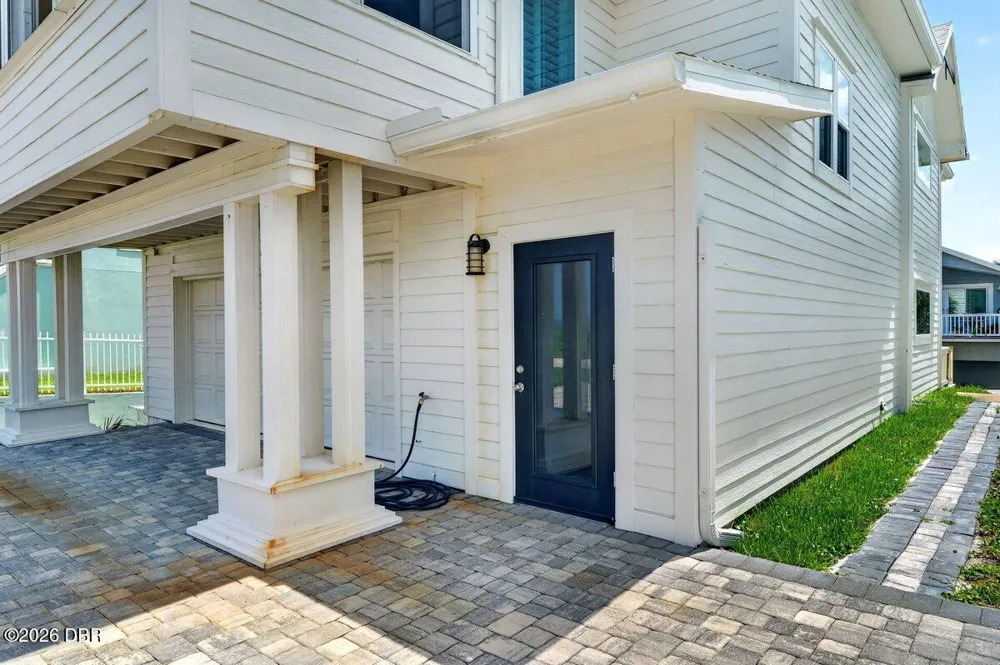 6118 S Atlantic Avenue New Smyrna Beach, FL 32169