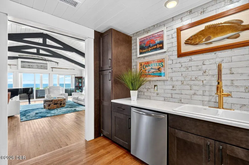 6118 S Atlantic Avenue New Smyrna Beach, FL 32169
