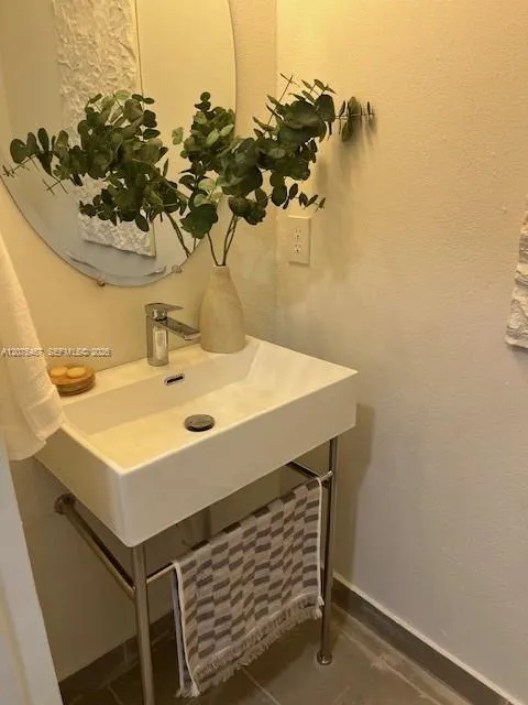 2511 Pierce St #5 Hollywood, FL 33020