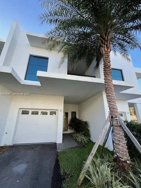 2511 Pierce St #5 Hollywood, FL 33020