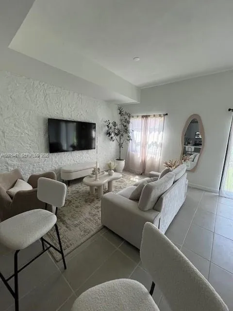 2511 Pierce St #5 Hollywood, FL 33020