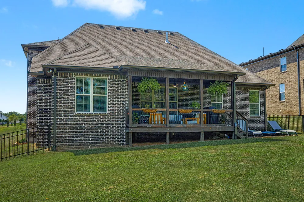982 Luxborough Dr Hendersonville, TN 37075