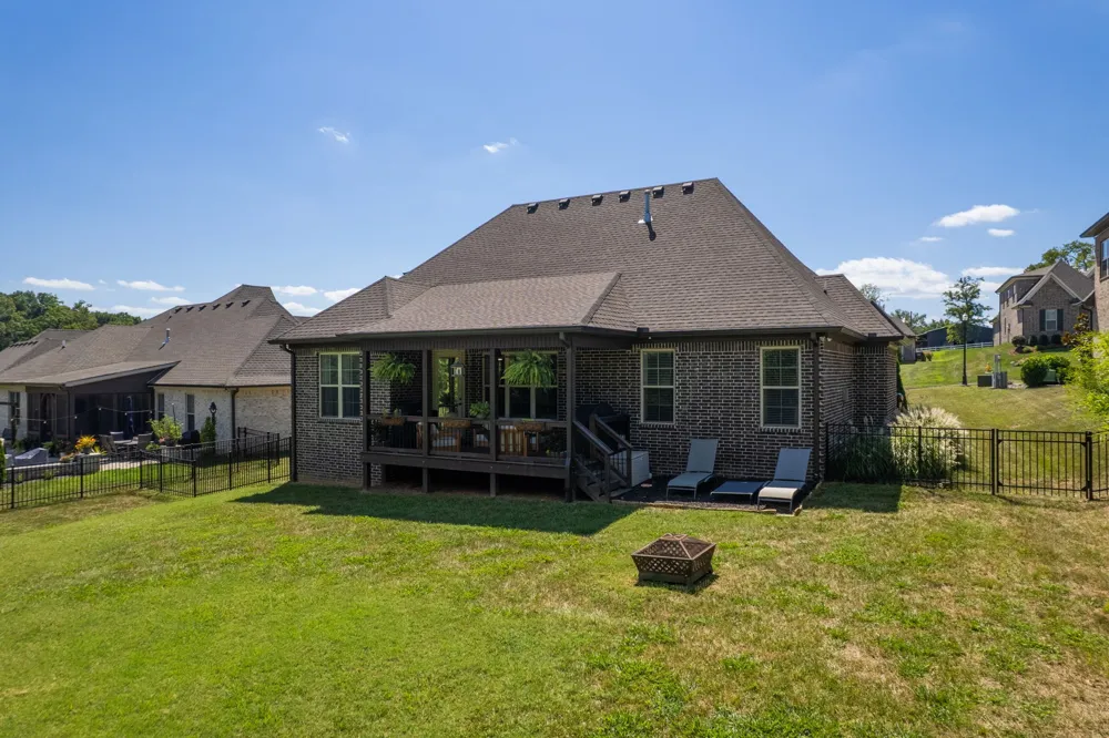 982 Luxborough Dr Hendersonville, TN 37075