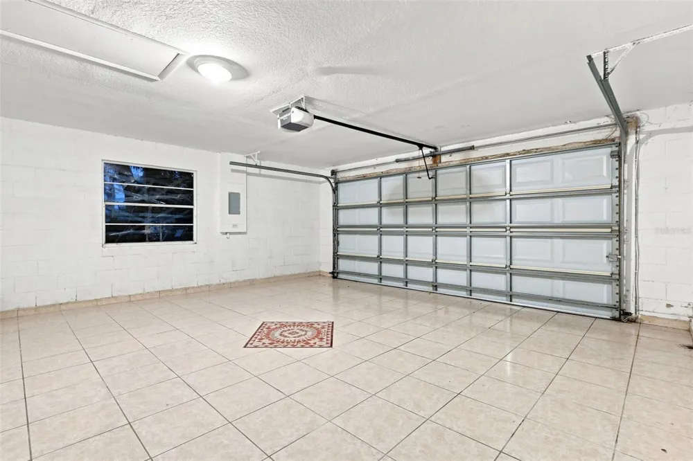 1098 E DE CARLO DRIVE Deltona, FL 32725