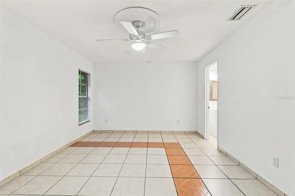 1098 E DE CARLO DRIVE Deltona, FL 32725