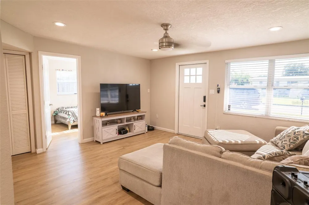 11041 TAFT DRIVE Port Richey, FL 34668
