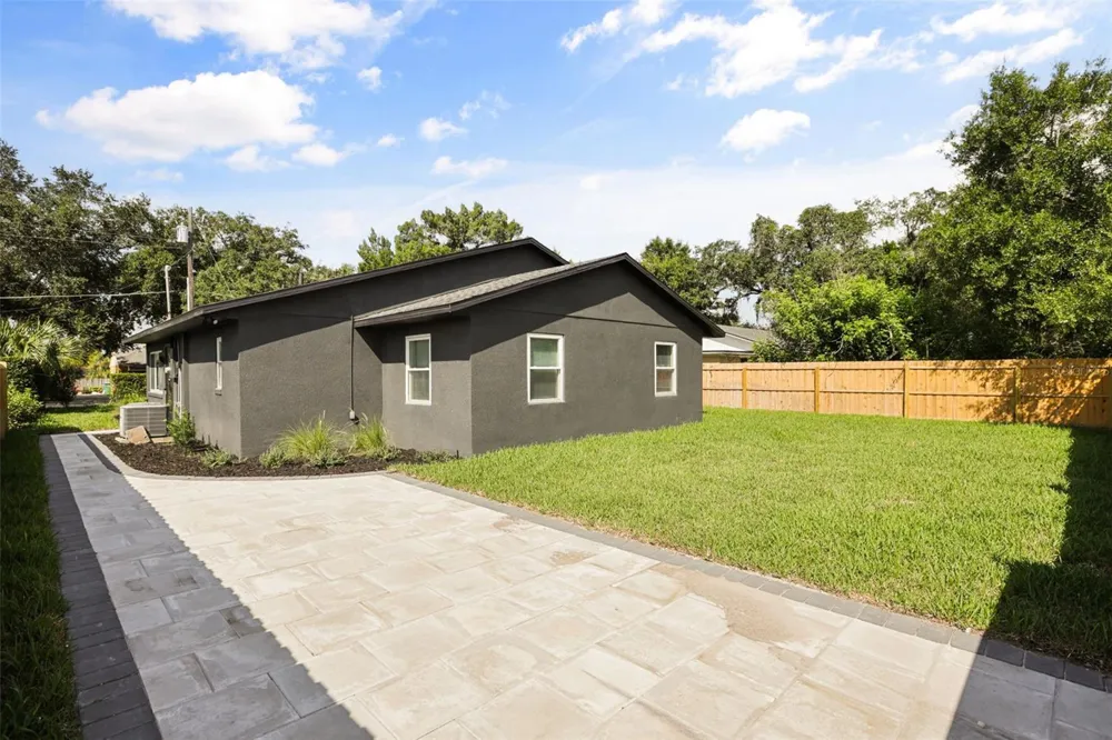 900 CARVER STREET Winter Park, FL 32789