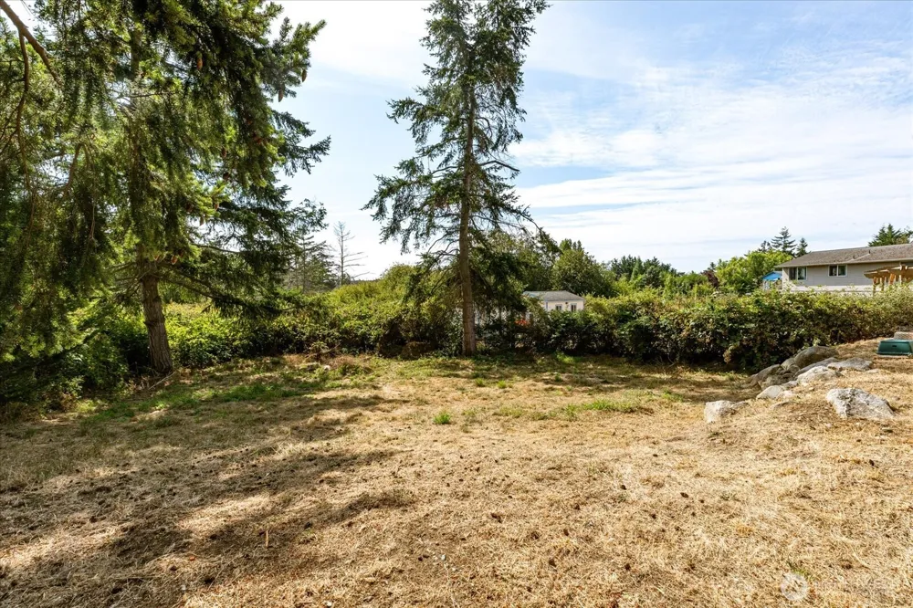 1002 Carl Avenue Oak Harbor, WA 98277