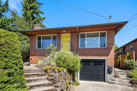 2502 NE 68th Street