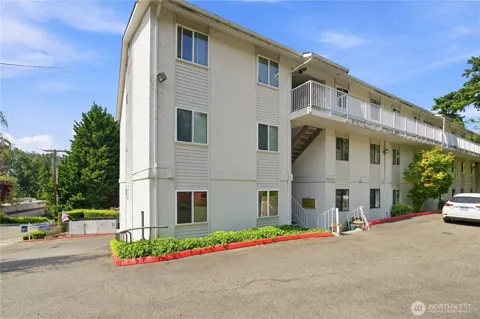 9926 NE 116th Street #302