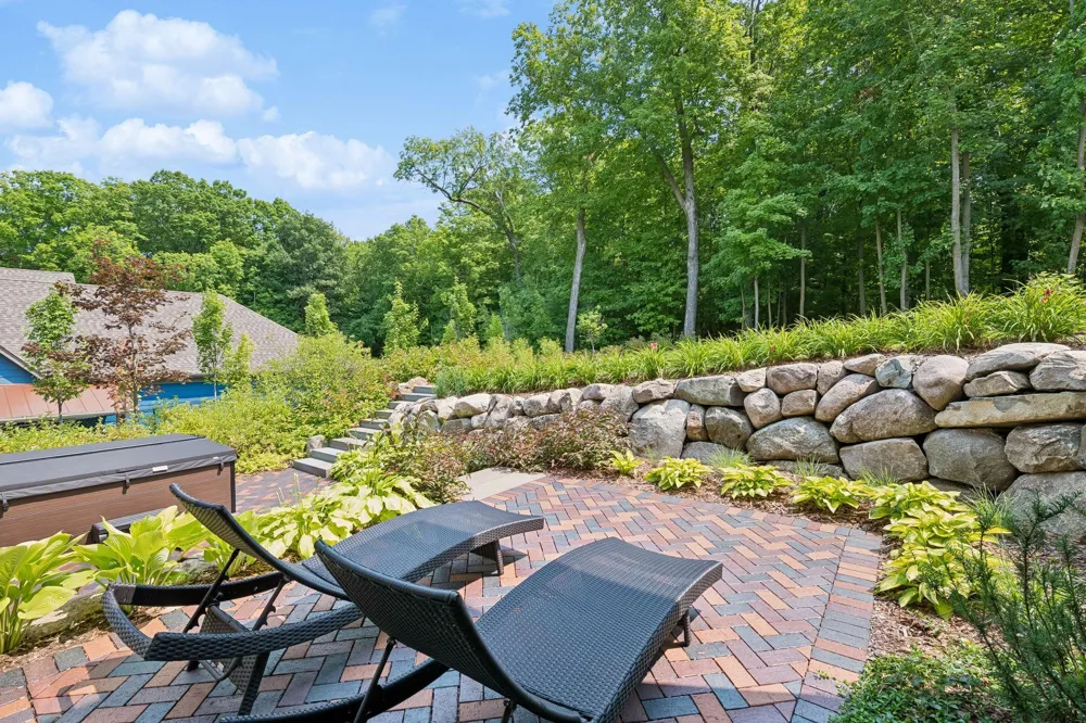 7400 Dogwood Road Chanhassen, MN 55331