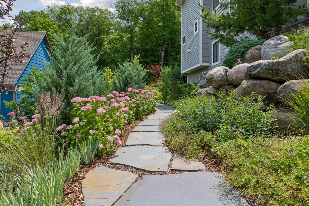 7400 Dogwood Road Chanhassen, MN 55331