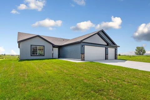 812 Pond View Drive