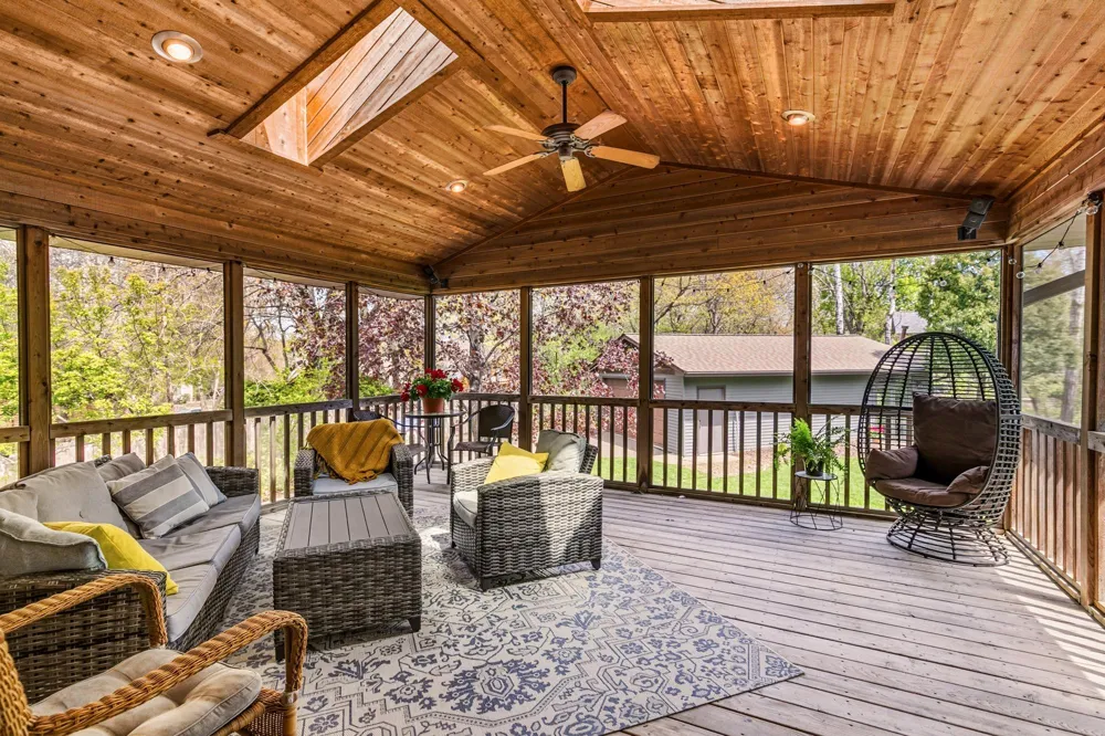 840 Hallam Avenue Mahtomedi, MN 55115