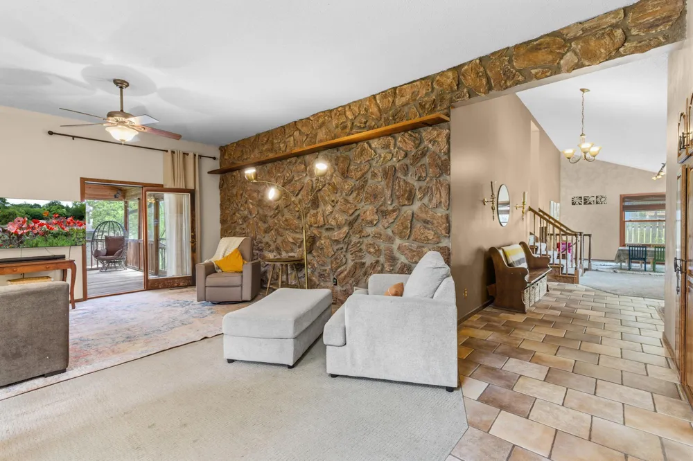 840 Hallam Avenue Mahtomedi, MN 55115