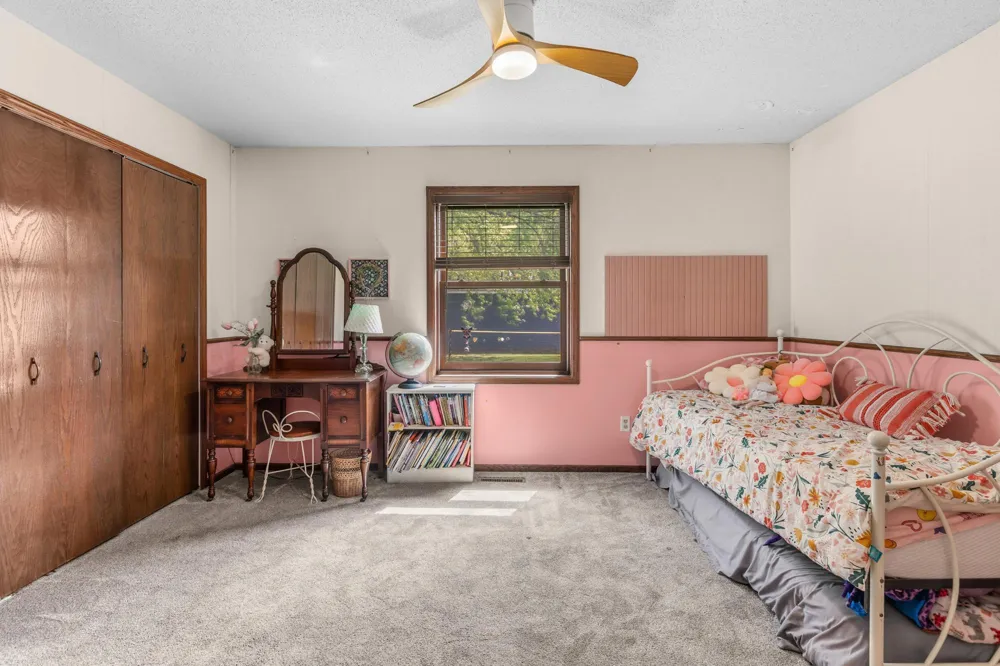 840 Hallam Avenue Mahtomedi, MN 55115
