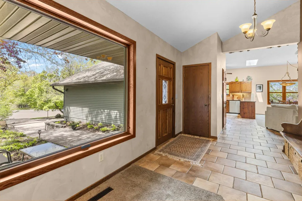 840 Hallam Avenue Mahtomedi, MN 55115