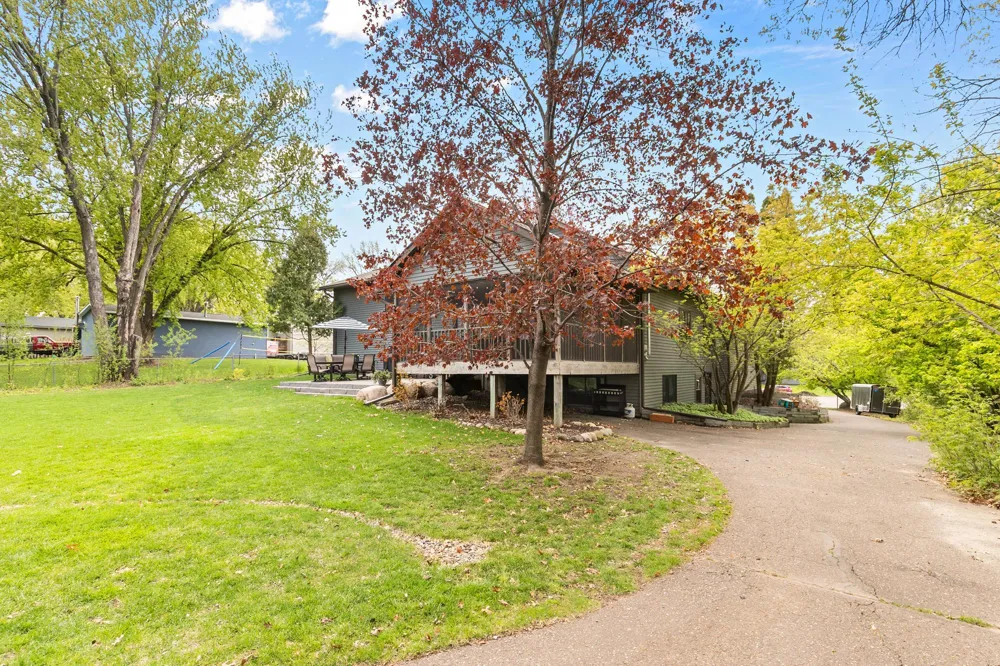 840 Hallam Avenue Mahtomedi, MN 55115
