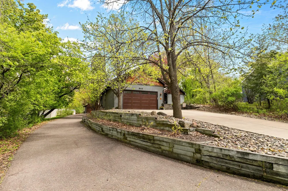 840 Hallam Avenue Mahtomedi, MN 55115