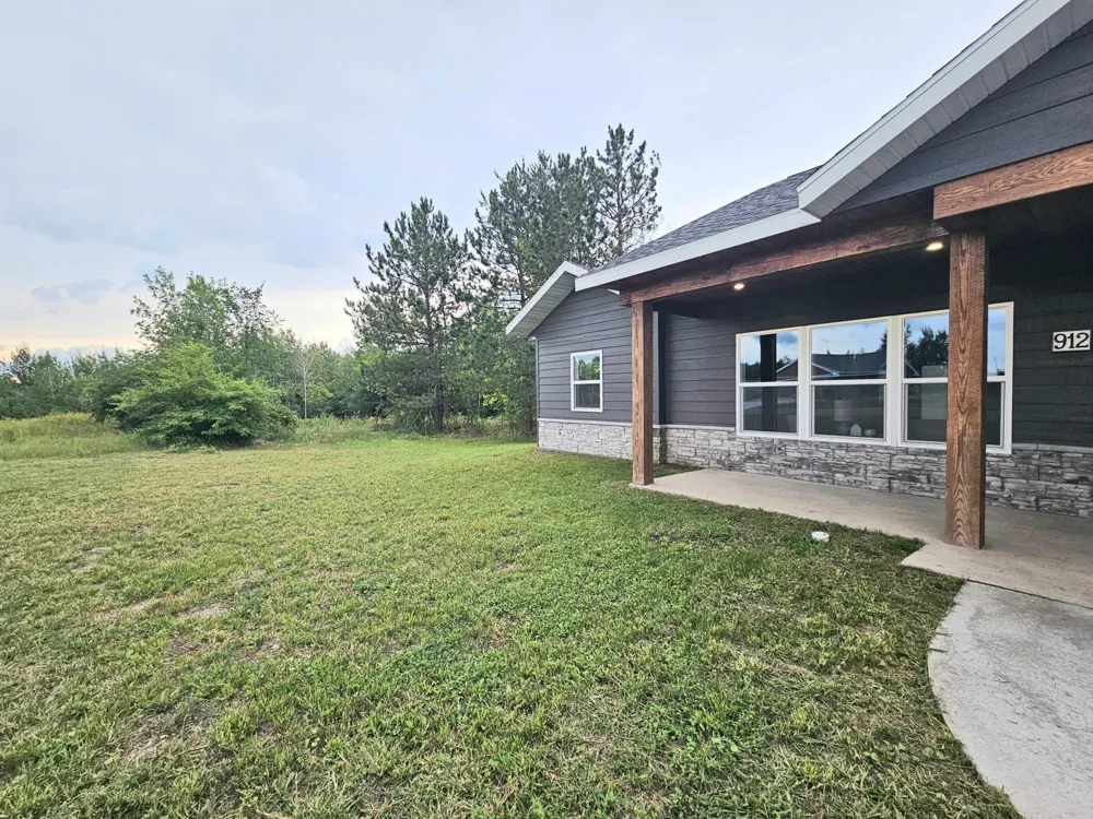 912 Carter Circle Eveleth, MN 55734