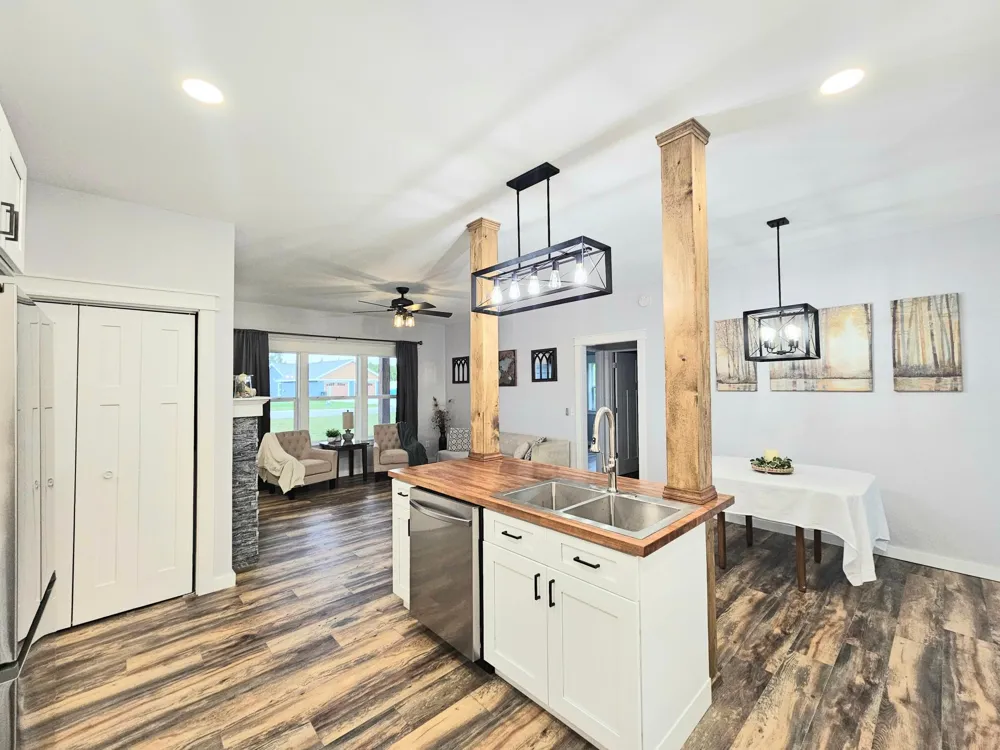 912 Carter Circle Eveleth, MN 55734