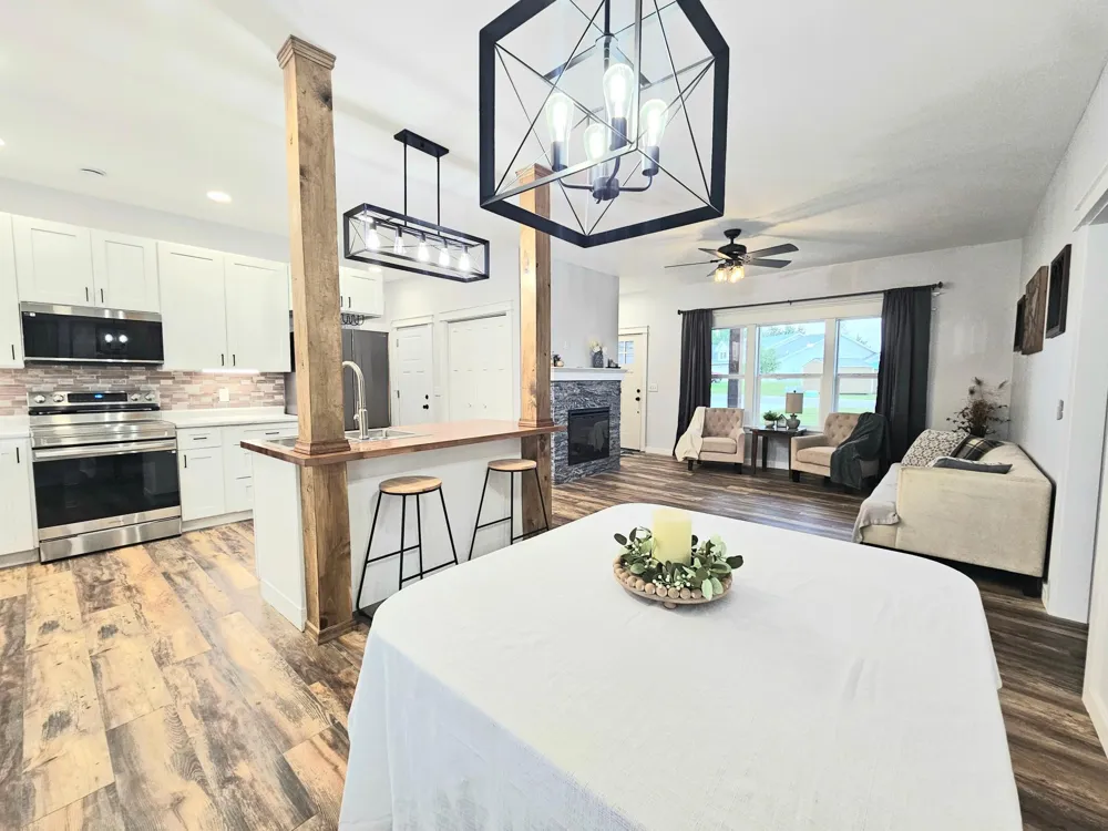 912 Carter Circle Eveleth, MN 55734