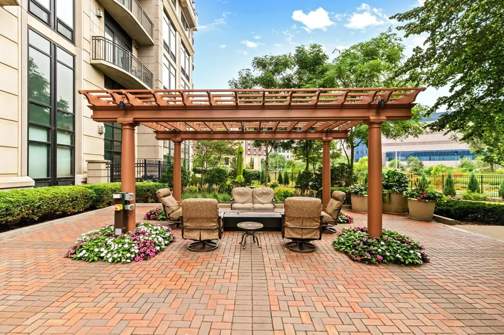 575 S 10th Street Minneapolis, MN 55404