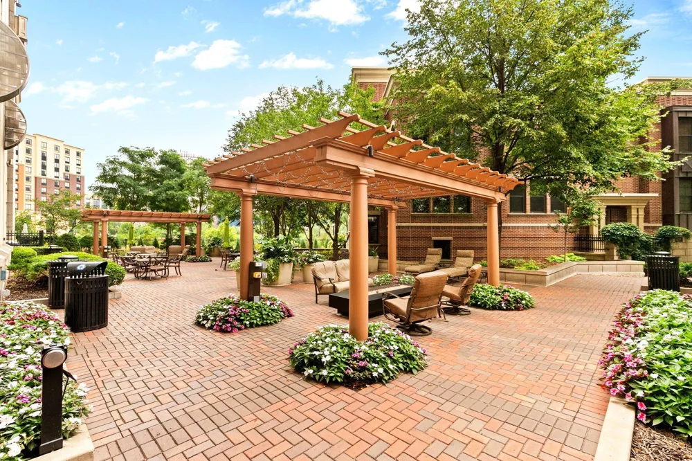 575 S 10th Street Minneapolis, MN 55404