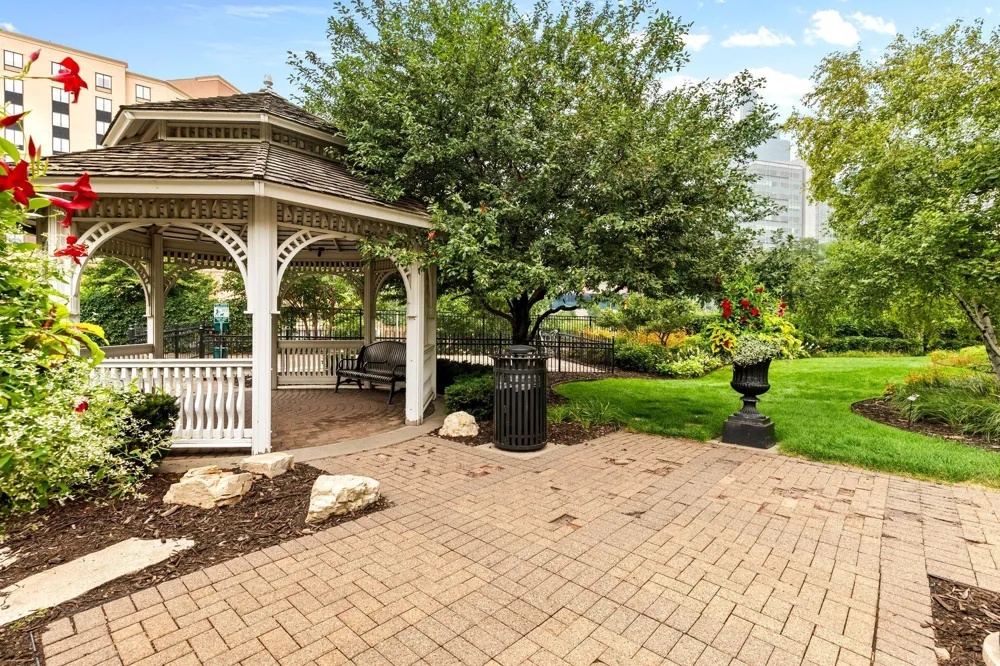 575 S 10th Street Minneapolis, MN 55404