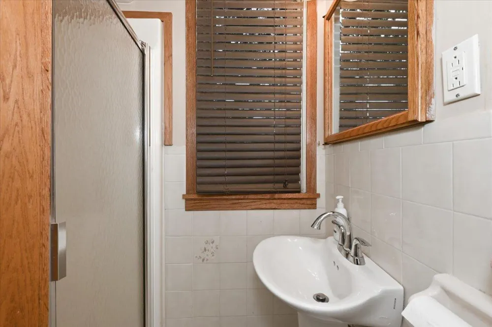 128 W Quince Street Duluth, MN 55811