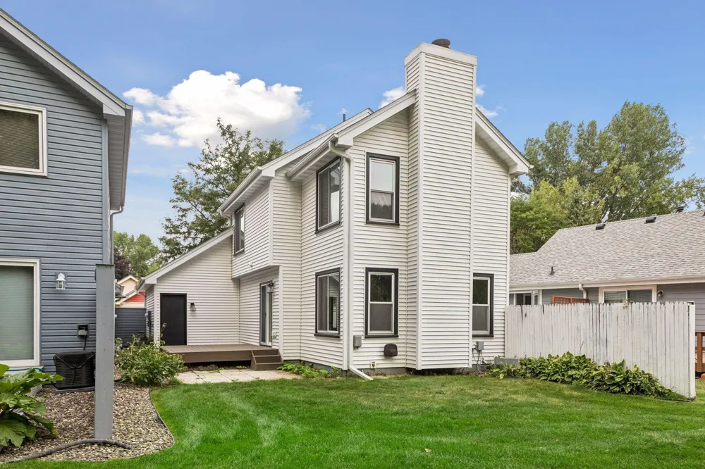 1405 Granada Trail Oakdale, MN 55128