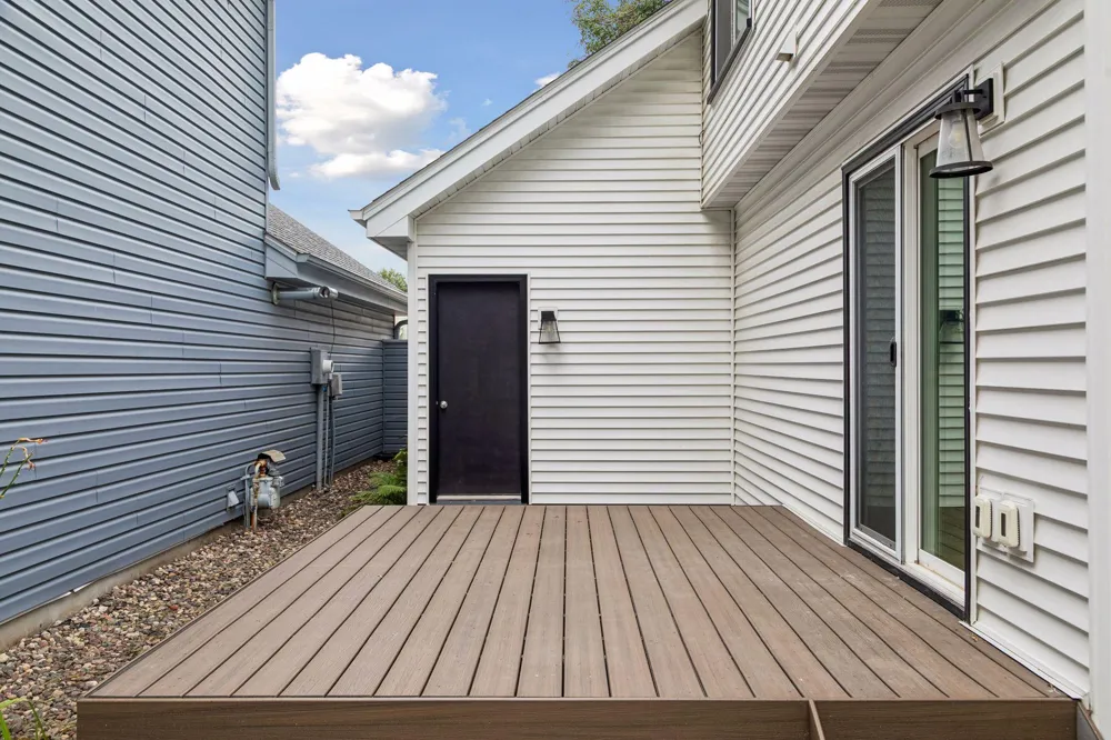 1405 Granada Trail Oakdale, MN 55128