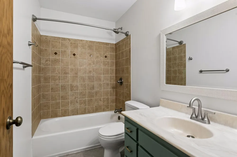 1405 Granada Trail Oakdale, MN 55128