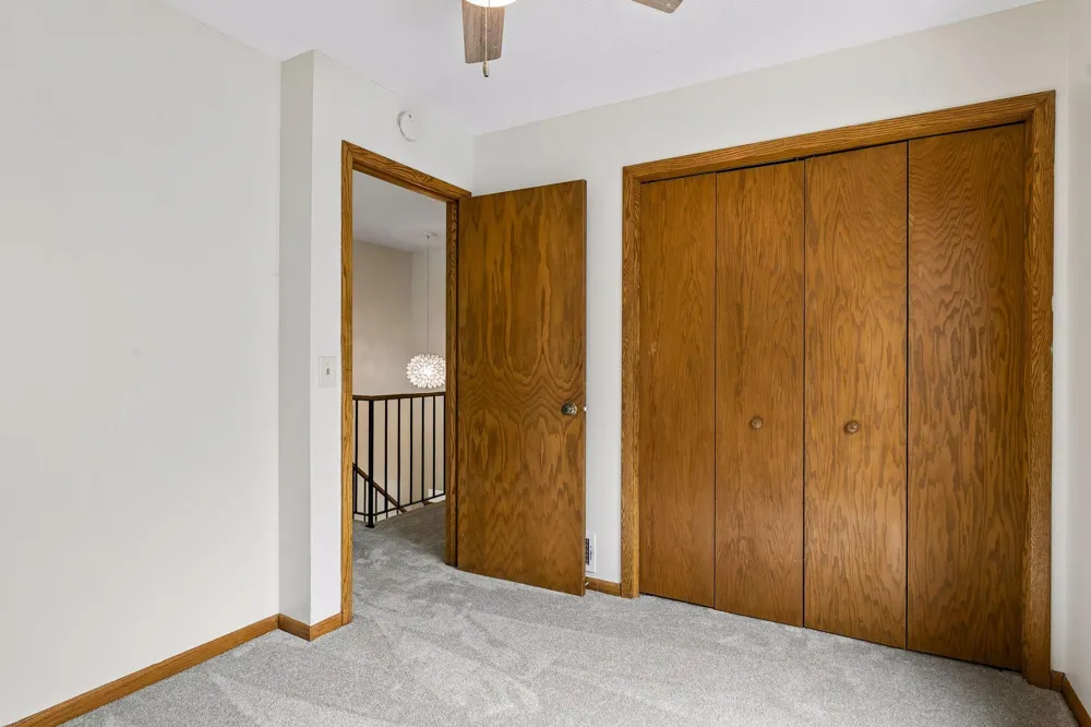 1405 Granada Trail Oakdale, MN 55128