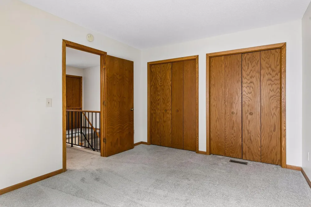 1405 Granada Trail Oakdale, MN 55128