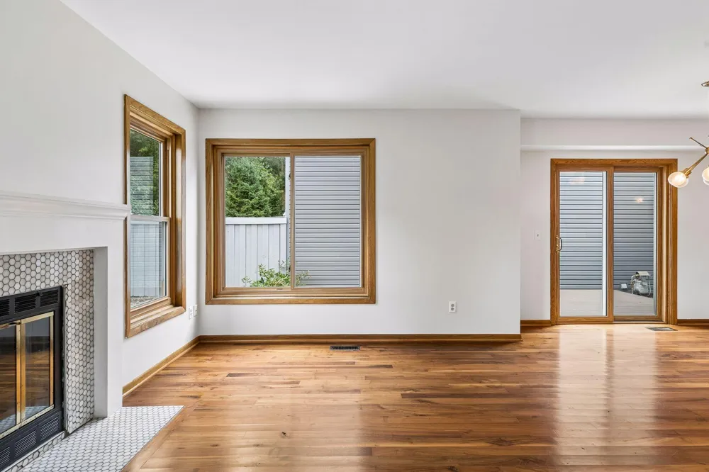 1405 Granada Trail Oakdale, MN 55128