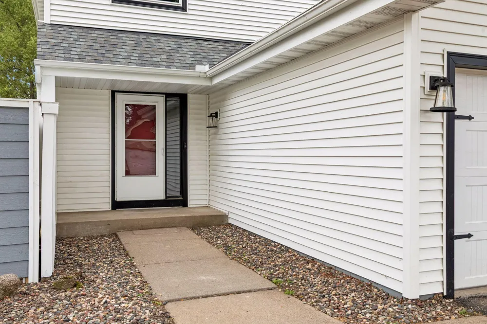 1405 Granada Trail Oakdale, MN 55128