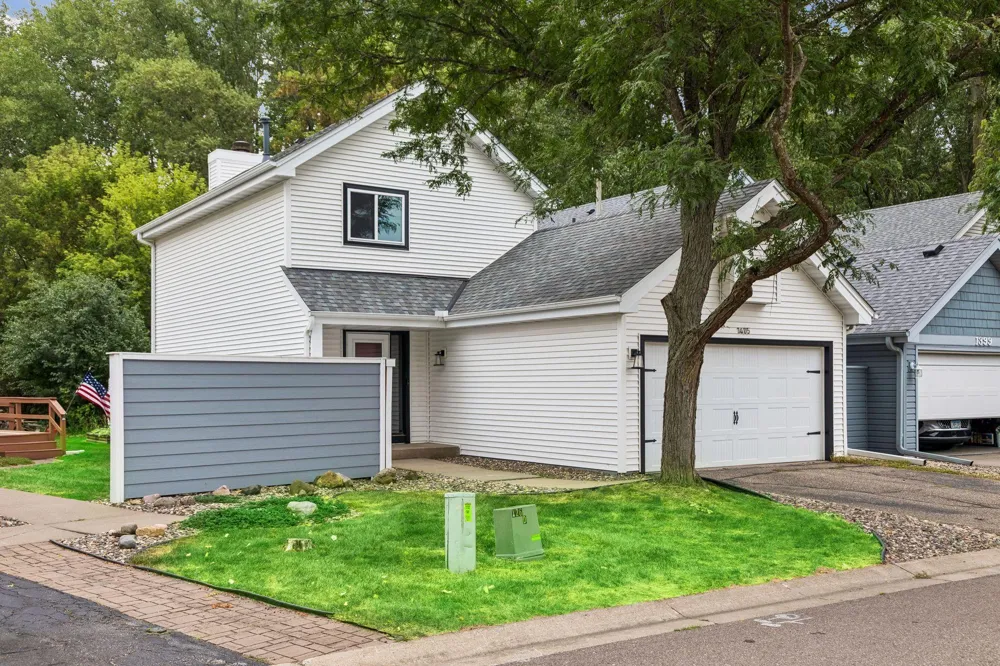 1405 Granada Trail Oakdale, MN 55128